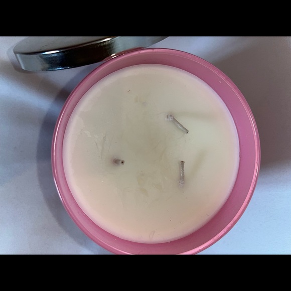 Bath and Body Works Bubbly Rosé 3 wick candle - Picture 2 of 3